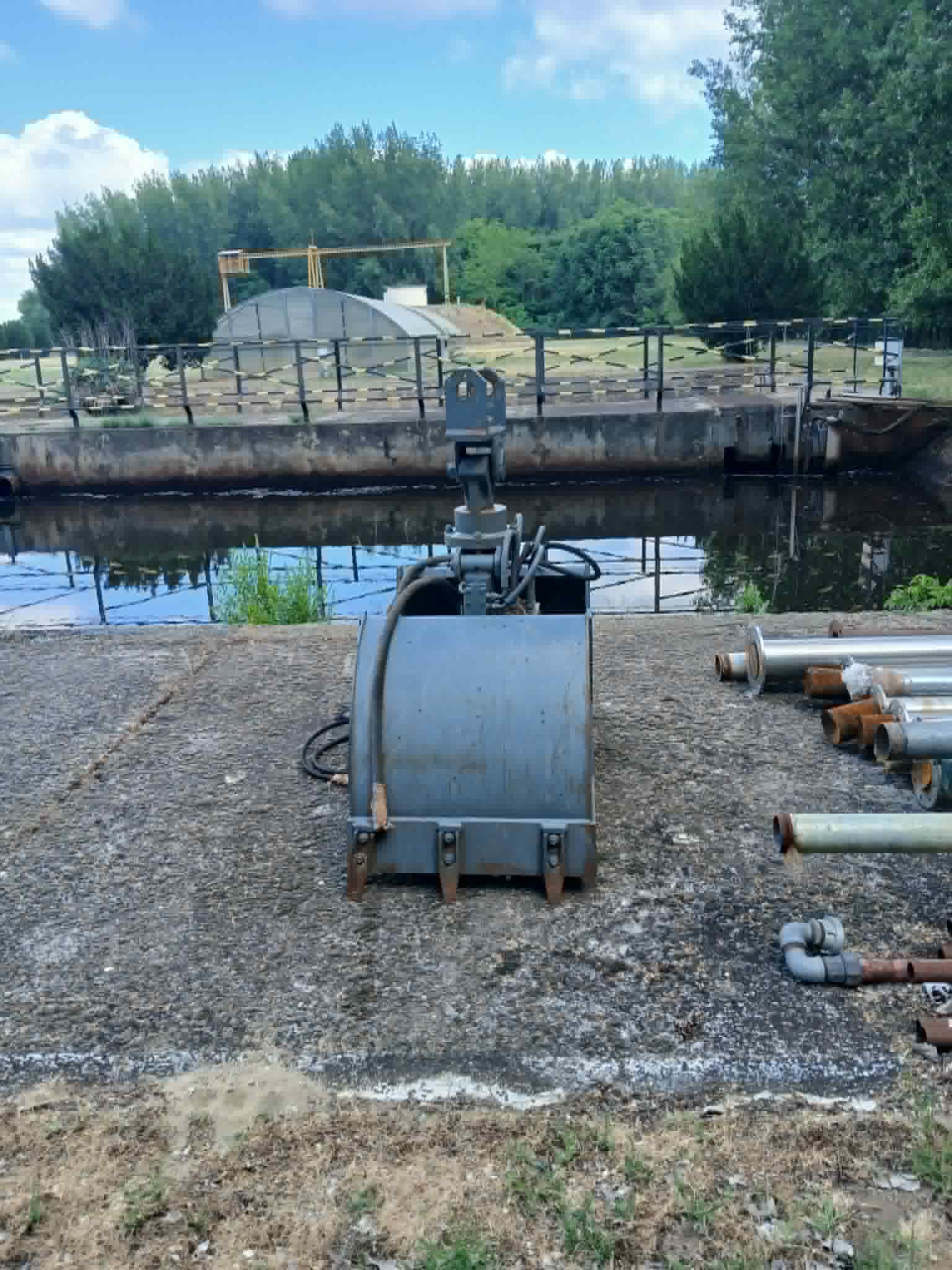 csiptető kanál